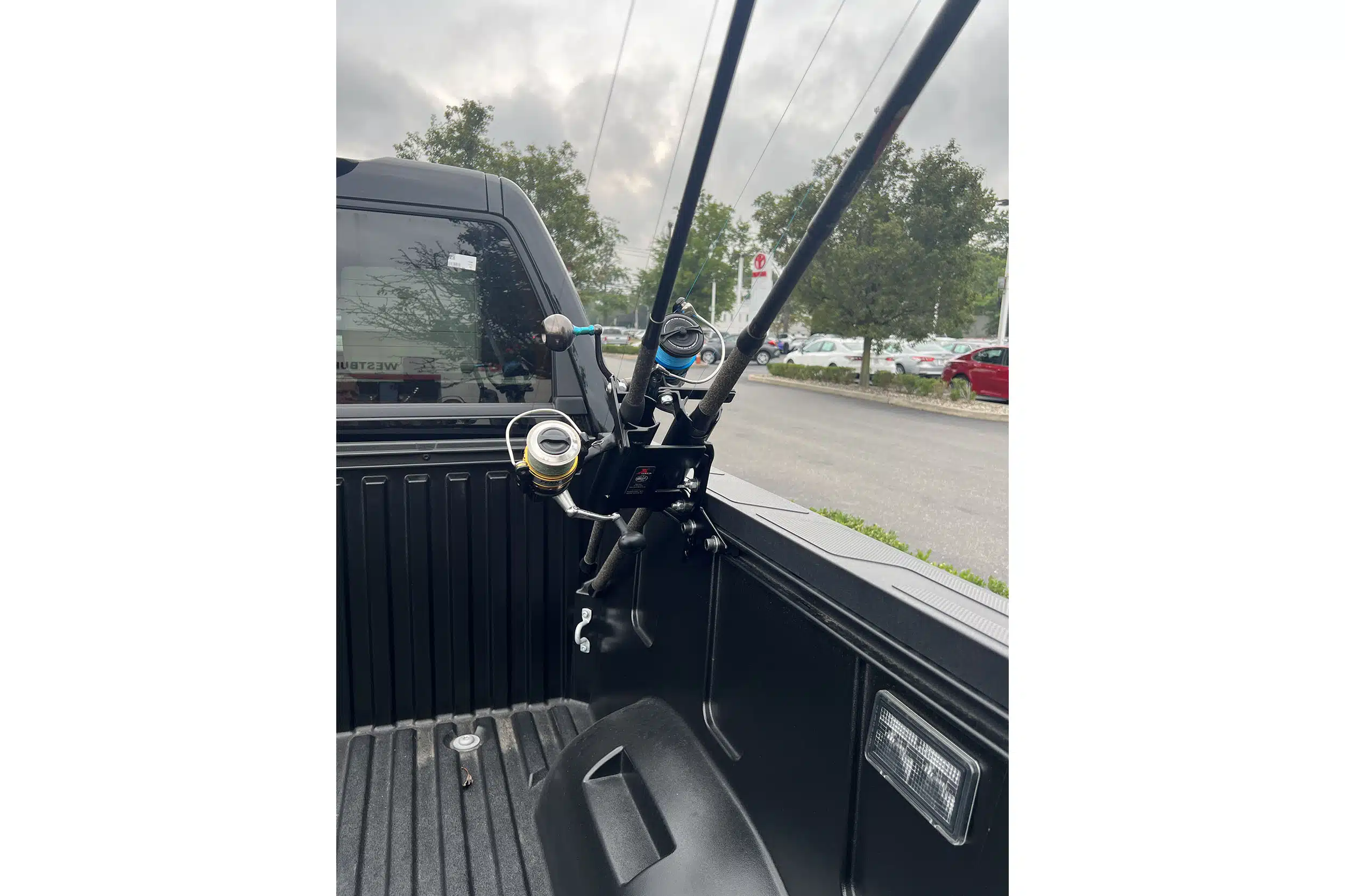 X-Rocket Fishing Rod Holder for Toyota Tundra/Tacoma Bed Rail